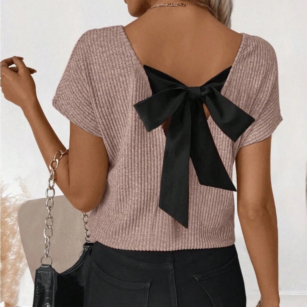 Women’s Ribbed Knit Top with Black Back Bow - Blush Pink - Picture 2 of 4